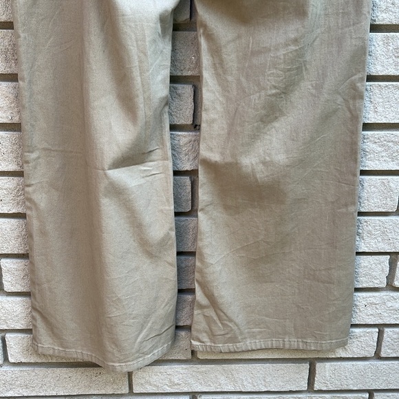 Silver Jeans “Ashley” High Waist Wide Leg Khakis Sz 10 - Picture 9 of 11